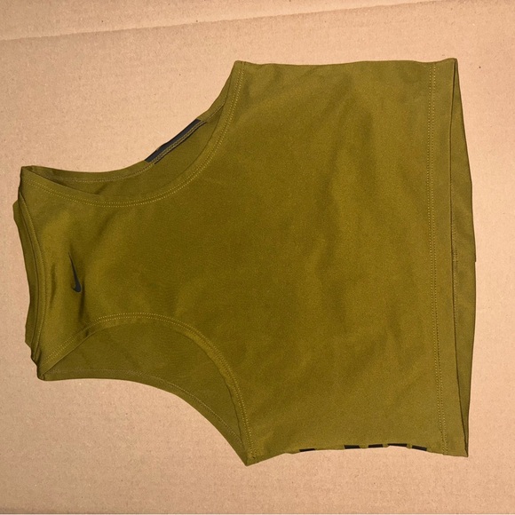 3 Nike crop tops shirt size small - Picture 4 of 11